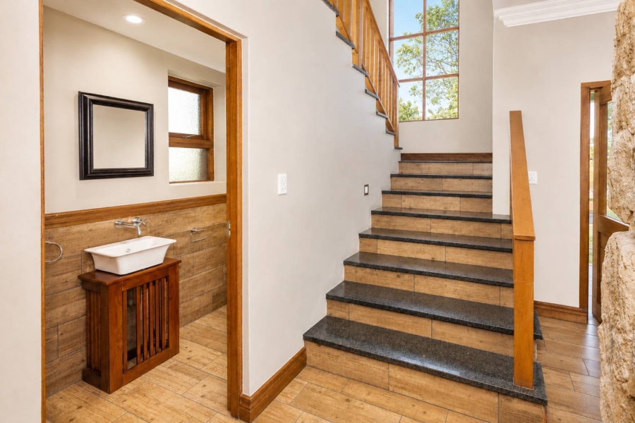5 Bedroom Property for Sale in Xanadu Eco Park North West